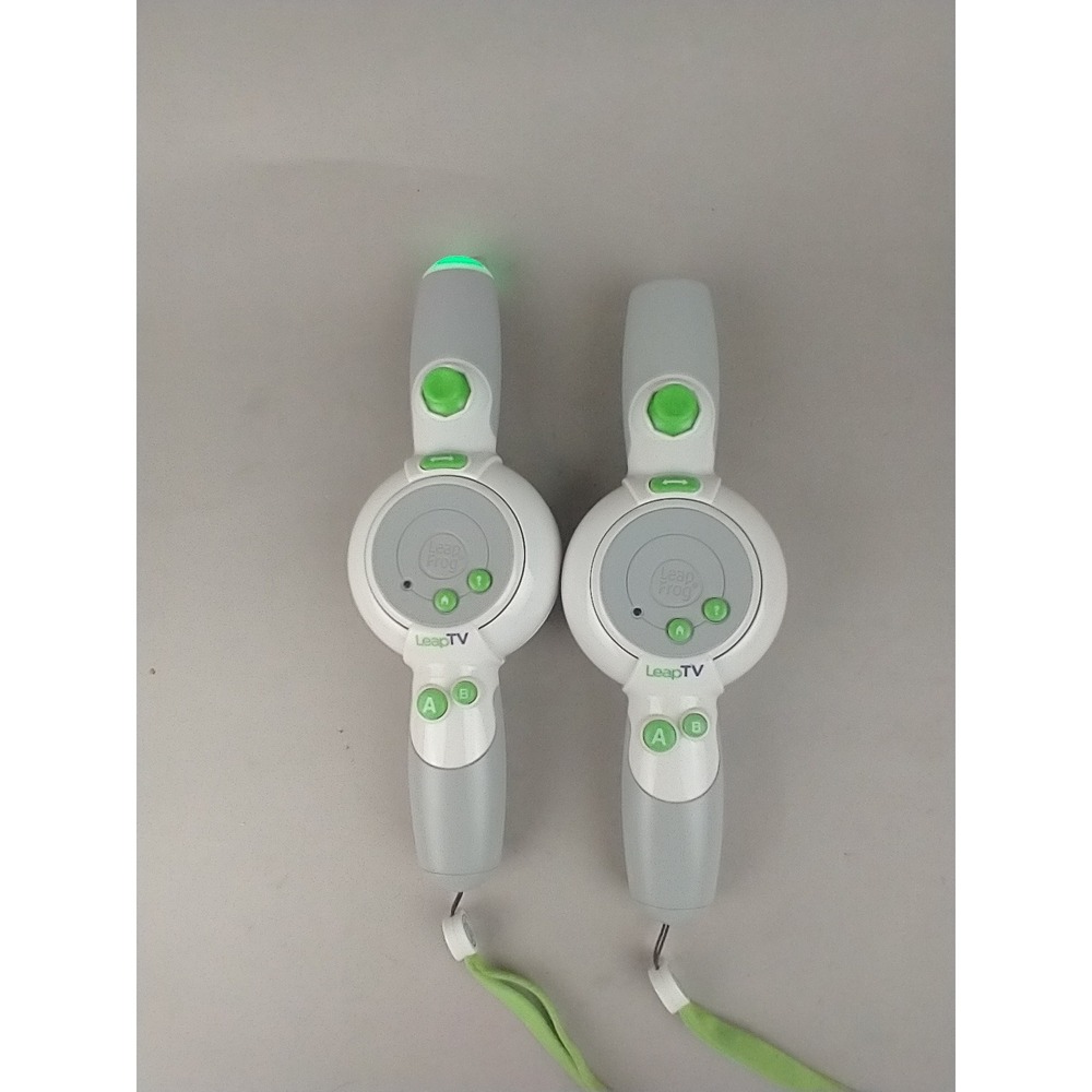 LeapFrog LeapTV Wireless‎ Transforming Controllers Set of 2 White Green Motion